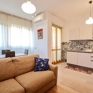  Apartment Skyline