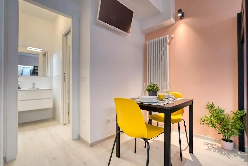 Apartment Suzzani 273 - Interno A4 Милан